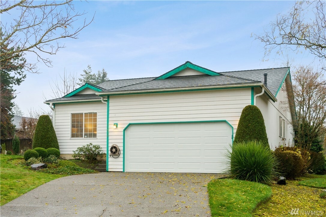 Property Photo: 11617 SE 269th St WA 98030