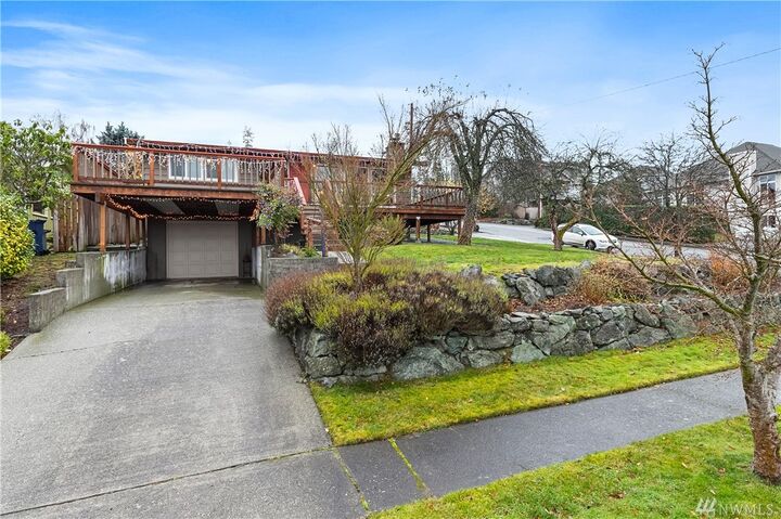 Property Photo: 3419 W 2nd WA 98221