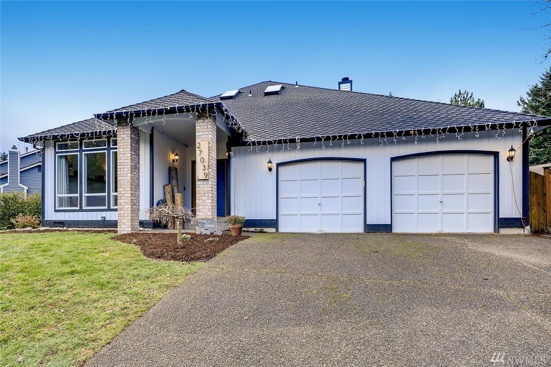 Property Photo:  27039 191st Place SE  WA 98042 