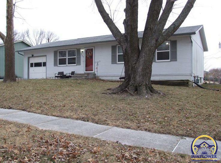 Property Photo:  3425 SE Highland Ave  KS 66605 