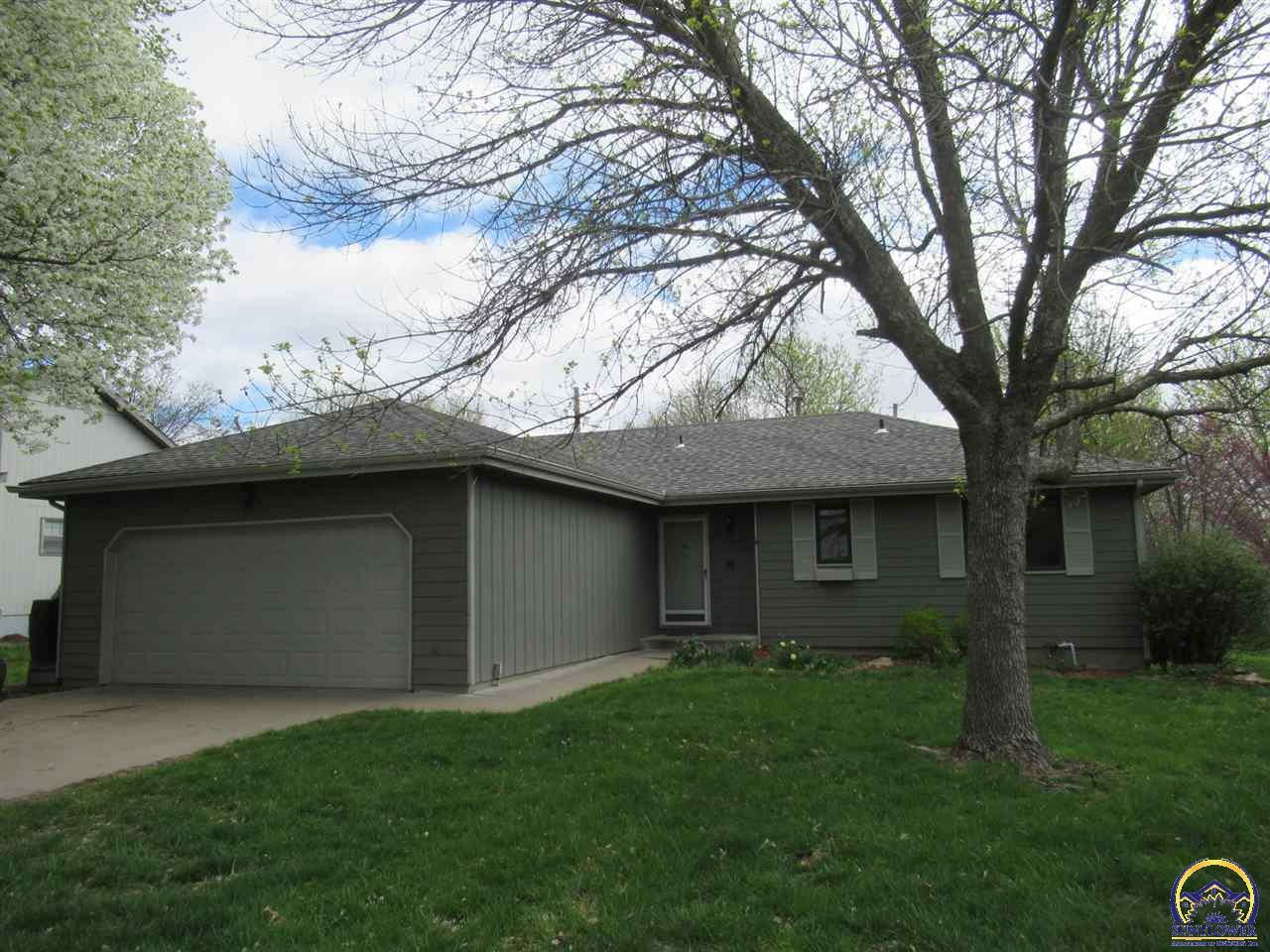 Property Photo:  2806 SW Arvonia Pl  KS 66614 