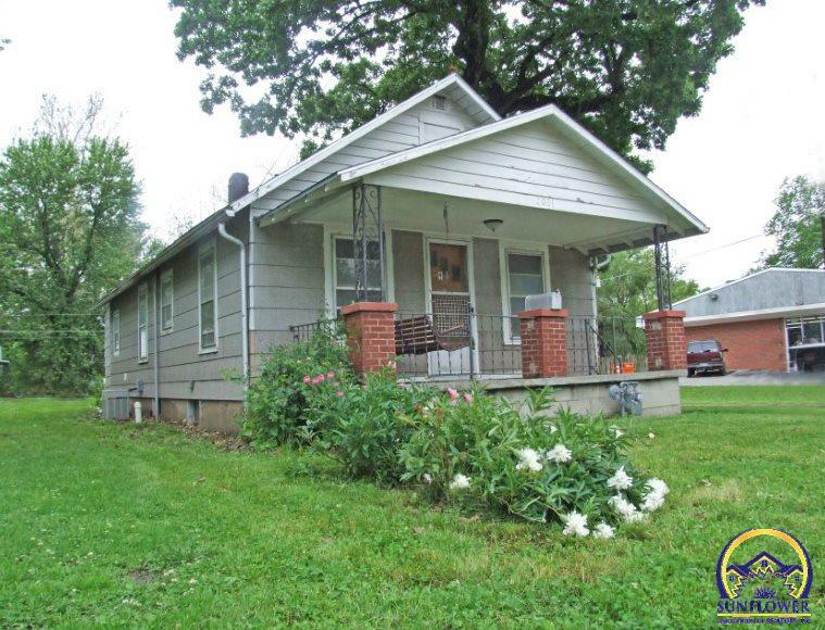 Property Photo:  2001 NE Seward Ave  KS 66616 