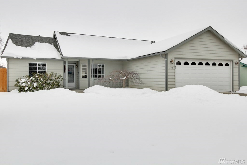 Property Photo:  520 Abbott Rd  WA 99362 