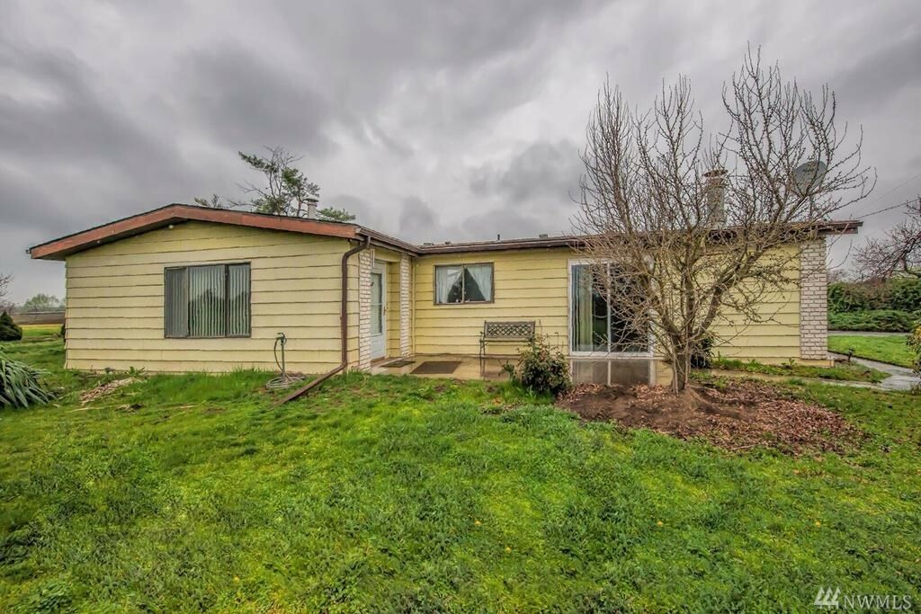 Property Photo:  215 Last Chance Rd  WA 99362 