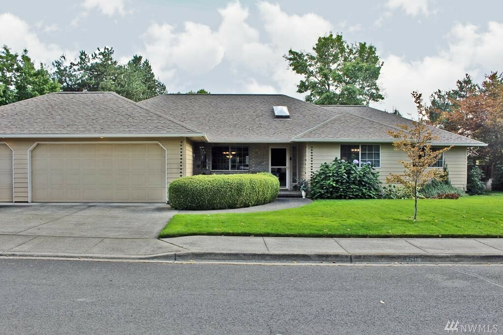 Property Photo:  860 Fern Ct  WA 99362 