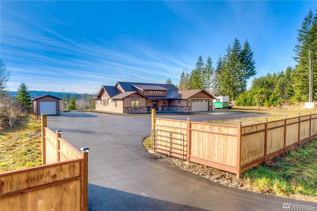 House for sale in Roy 6406 Harts Lake Rd S, Roy, WA 98580