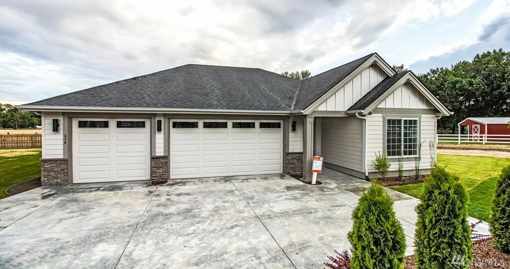 Property Photo:  378 Chardonnay Ct  WA 99362 