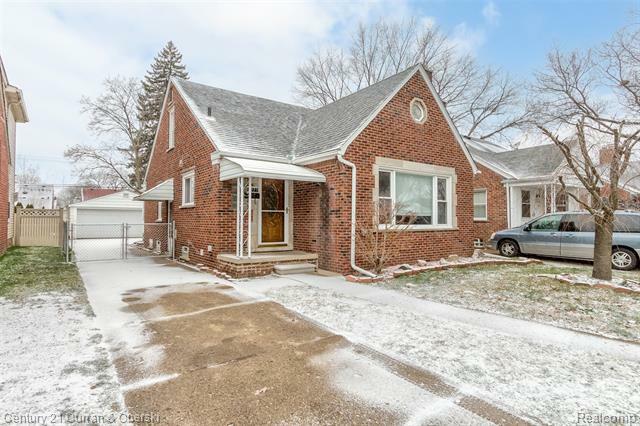 Property Photo:  1339 N Silvery Lane  MI 48128 