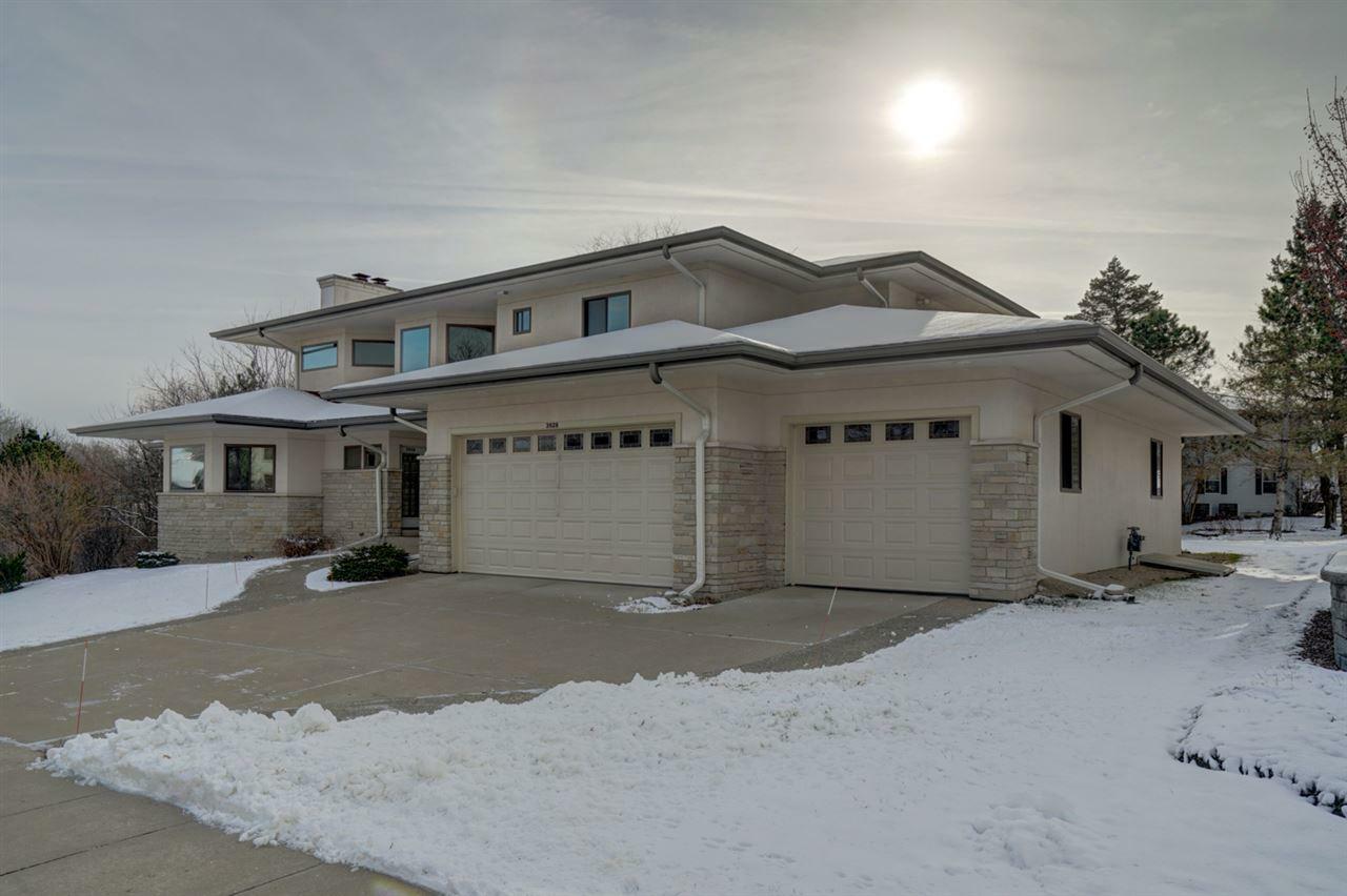 Property Photo:  3928 Park View Dr  WI 53546 