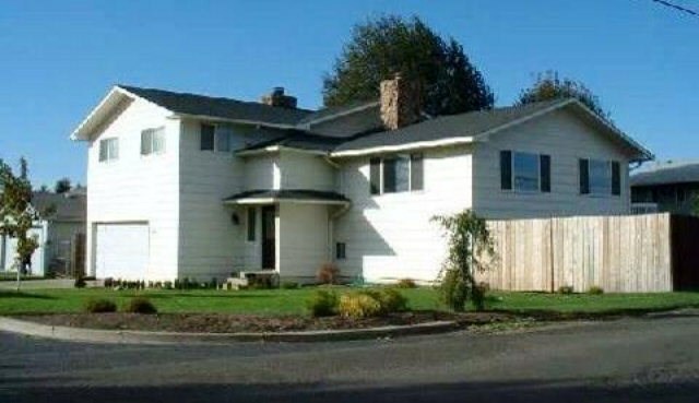 Property Photo:  1277 SE Constitution Dr  WA 99324 