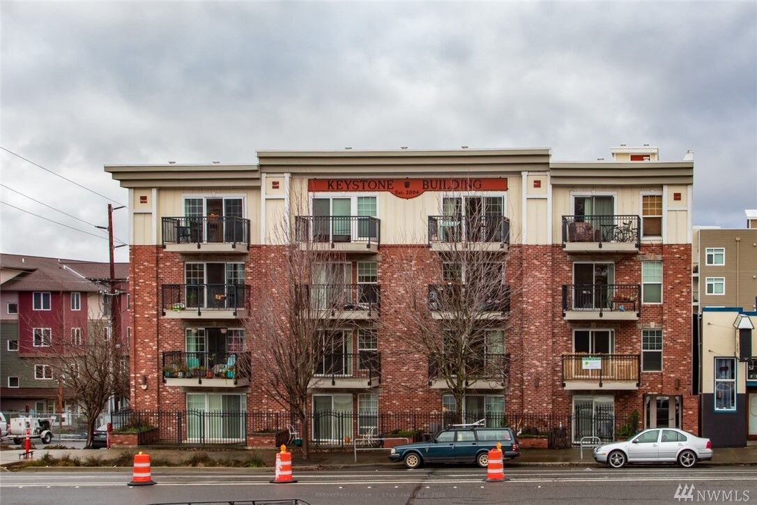 Property Photo:  1001 N State St 105  WA 98225 