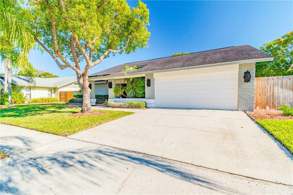 Property Photo:  8618 Chadwick Drive  FL 33635 