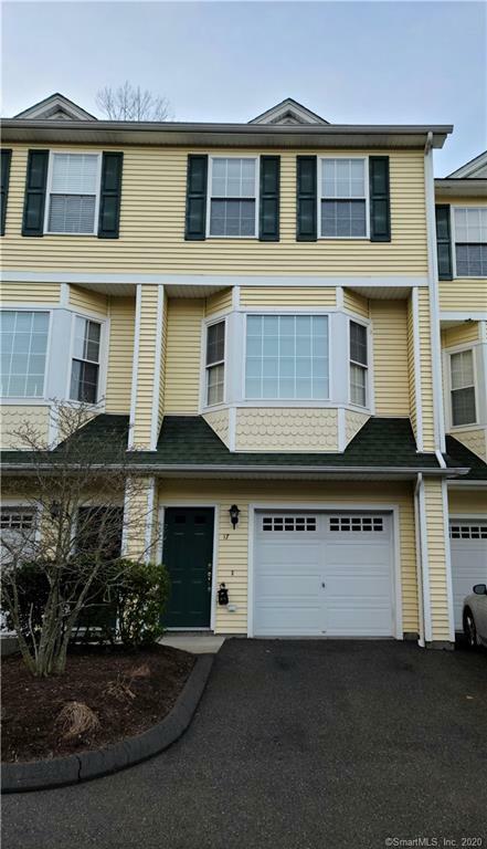 Property Photo:  17 Great Oak Ridge Way 17  CT 06483 