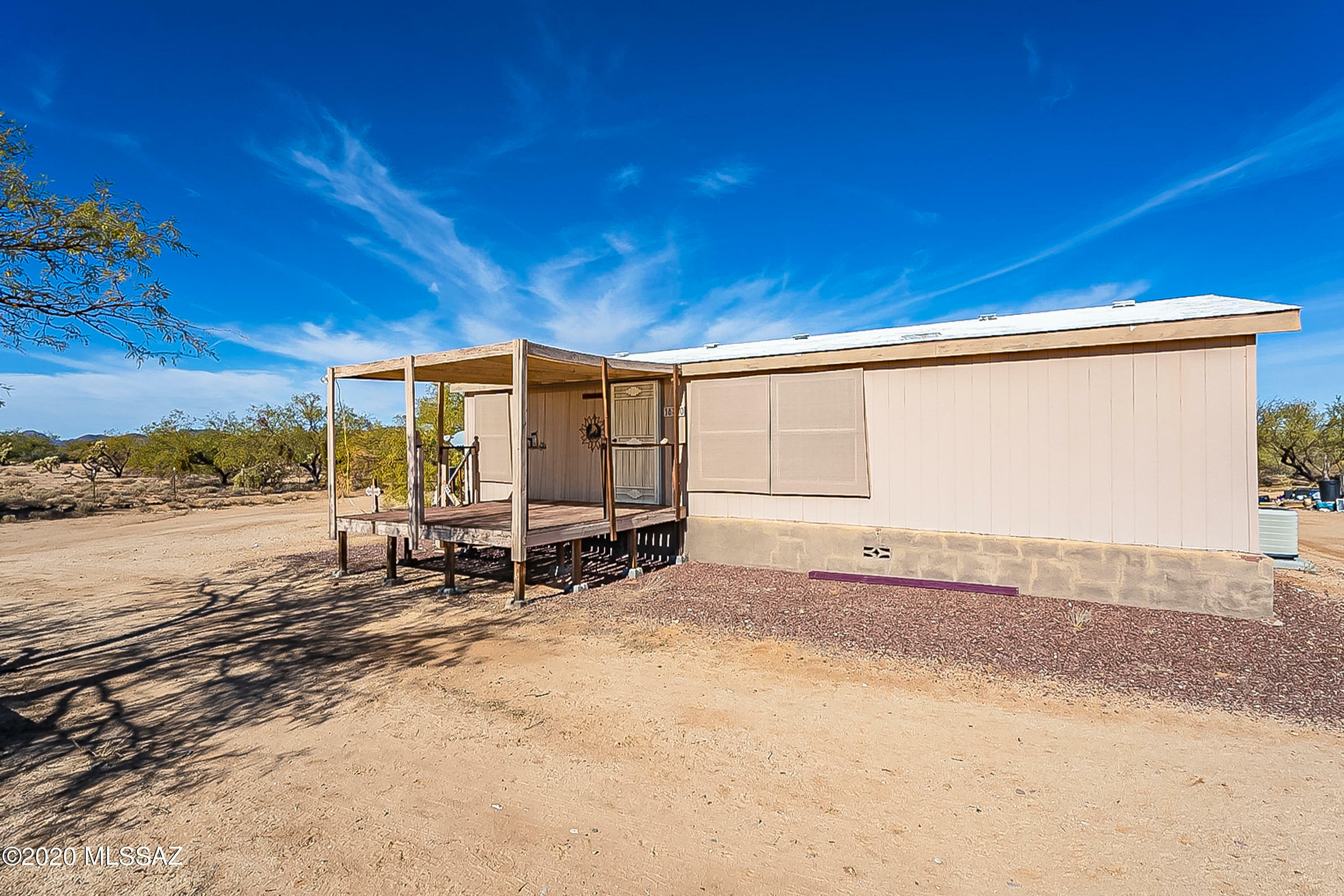 Property Photo:  16480 W Roundup Place  AZ 85736 