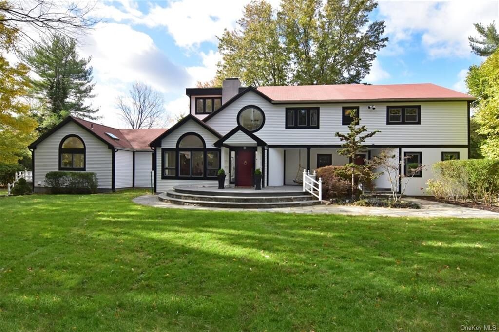 Property Photo:  78 Langdon Avenue  NY 10522 