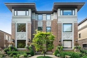Property Photo: 106 N Myrtle Avenue IL 60126