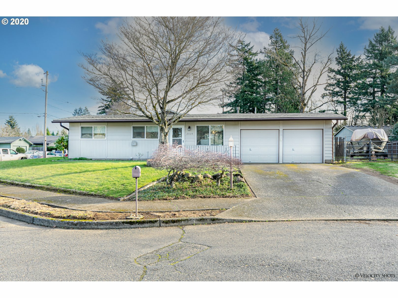 2028 SE 161st Ct  Portland OR 97233 photo