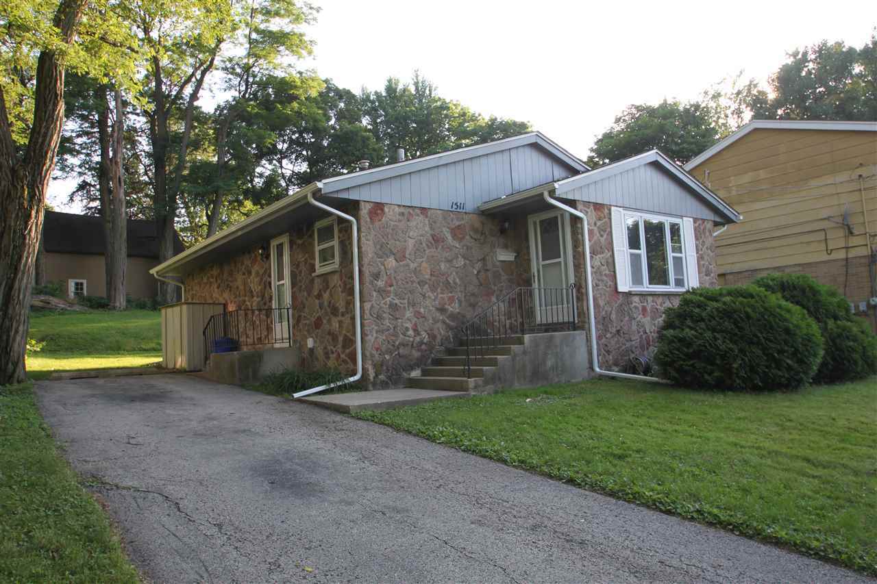 Property Photo:  1511 Oakes Avenue  IL 61107 