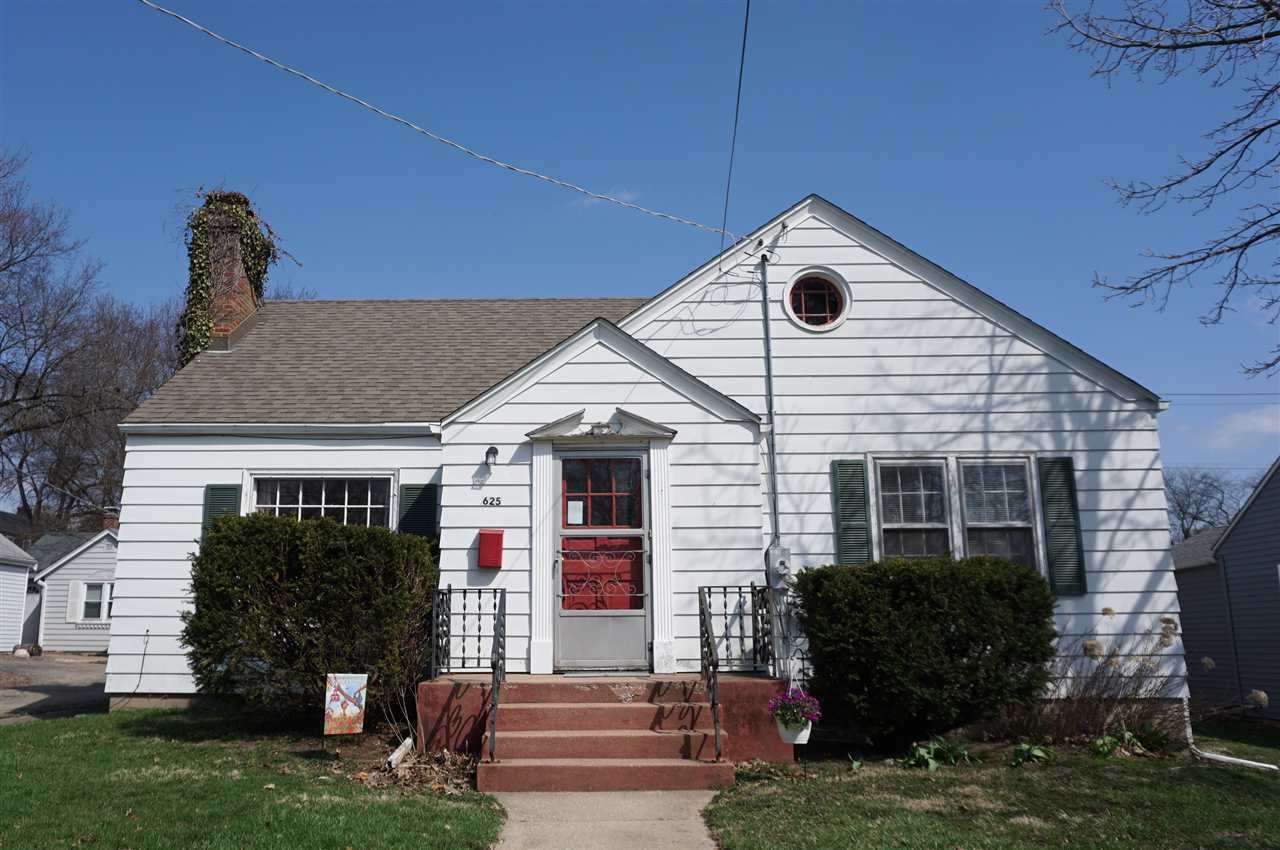 Property Photo:  625 N Rockford Avenue  IL 61107 