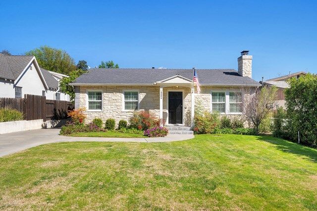 Property Photo:  4384 Bel Air Dr Drive  CA 91011 