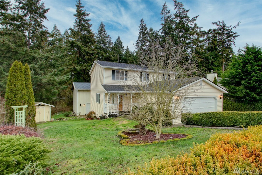 Property Photo:  1096 NE Taftson St  WA 98277 