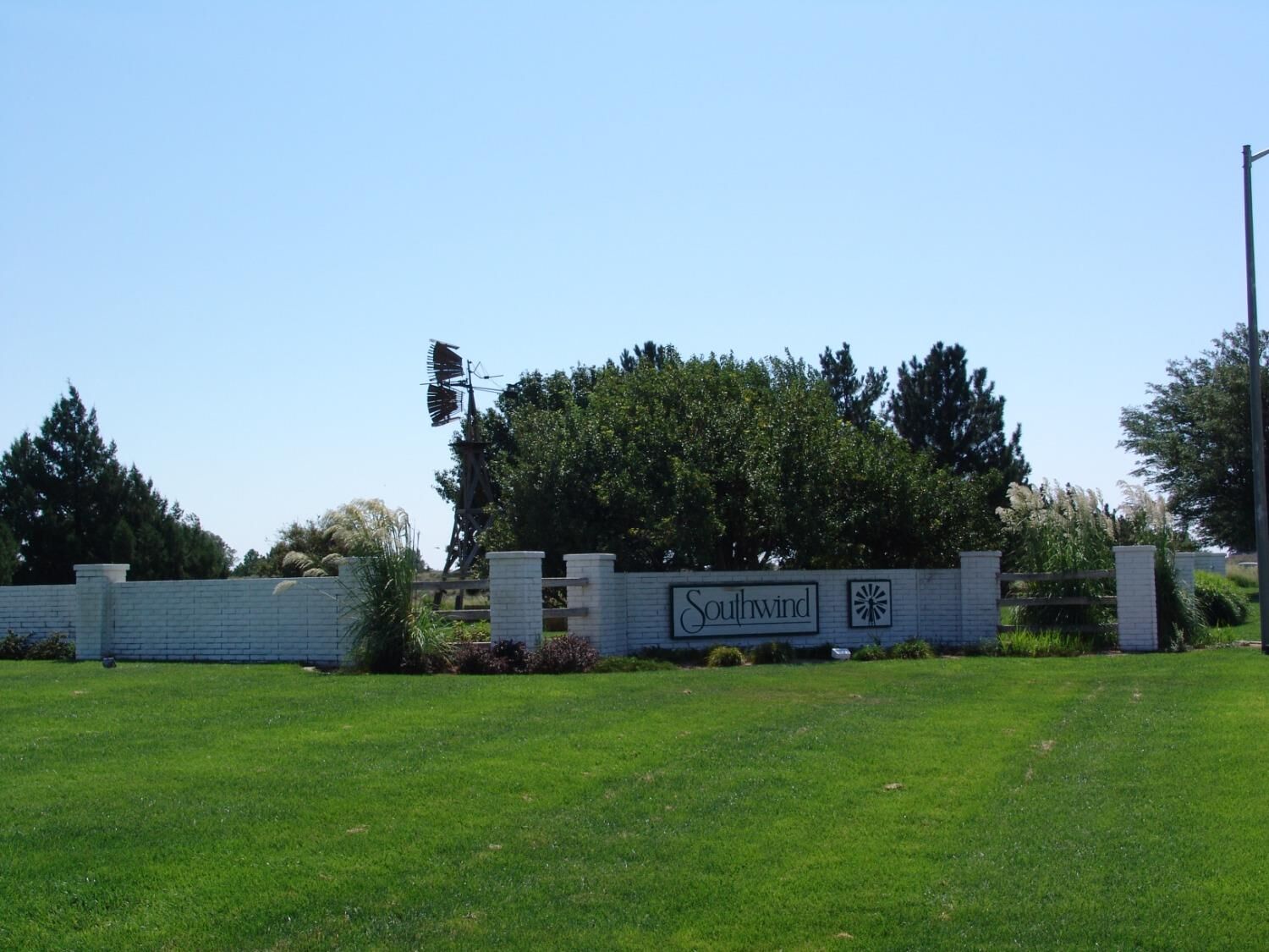 Property Photo: 1405 Grandview East KS 67846