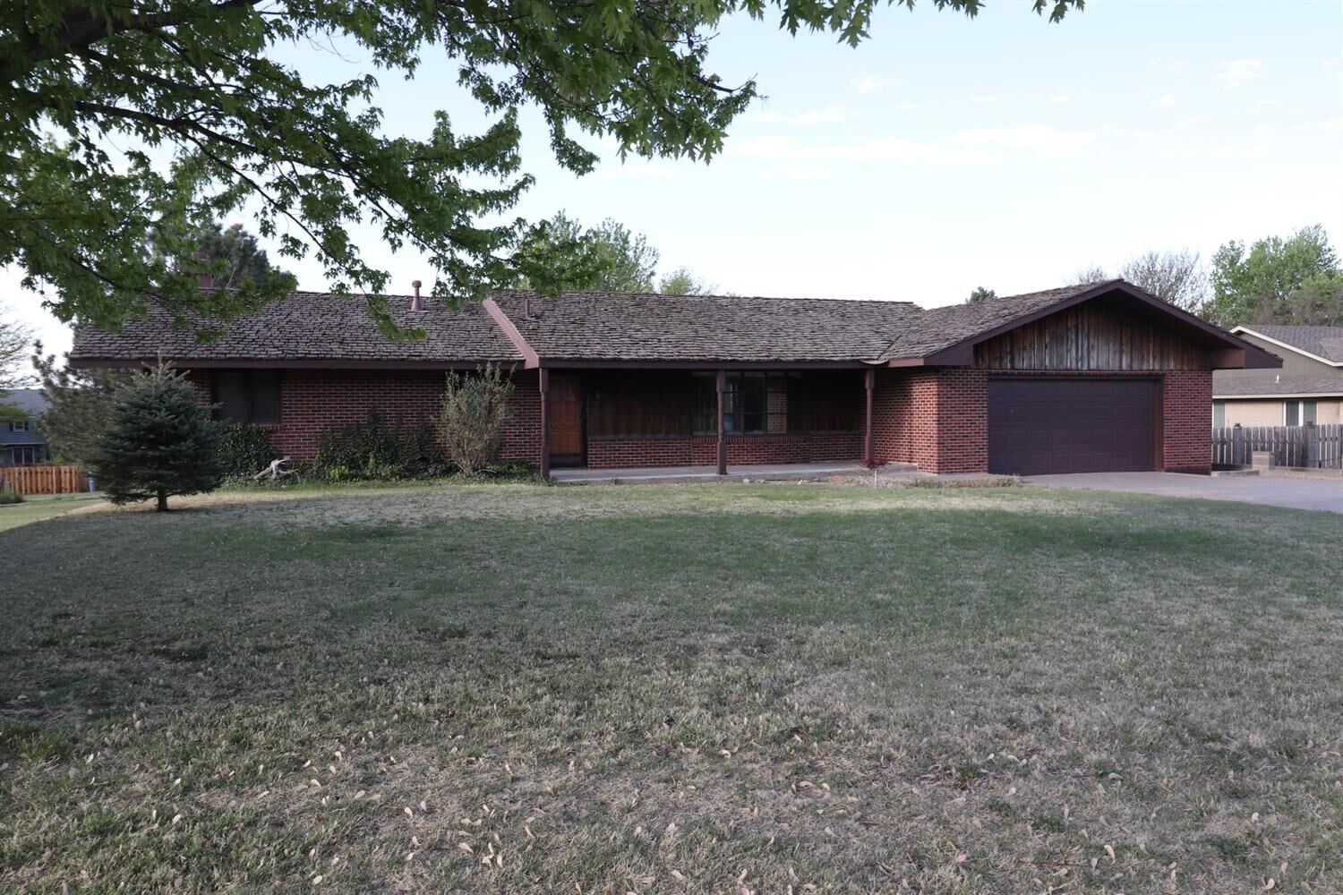 Property Photo: 1724 Crestway Drive KS 67846