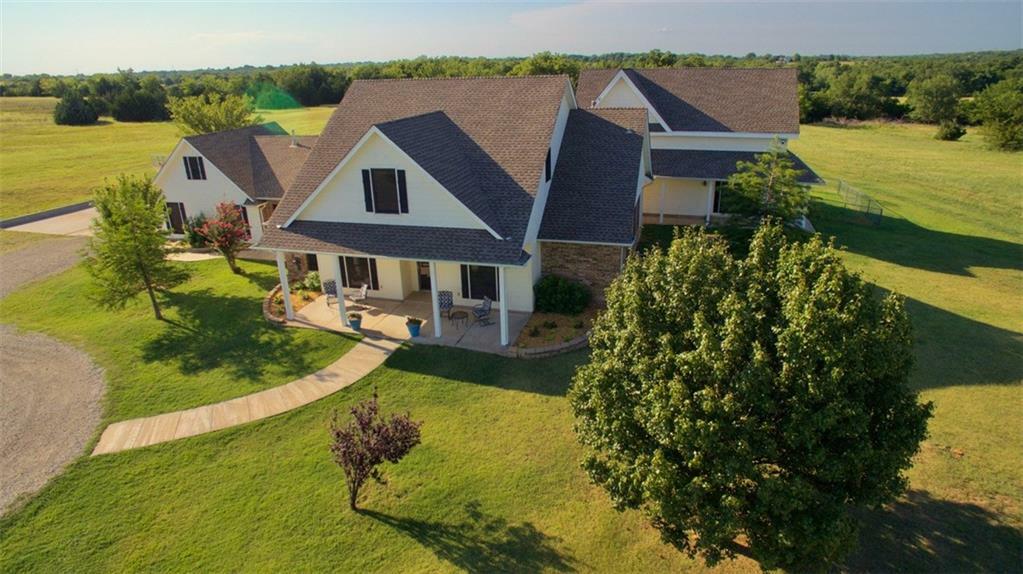 Property Photo: 4401 Fox Croft OK 73026