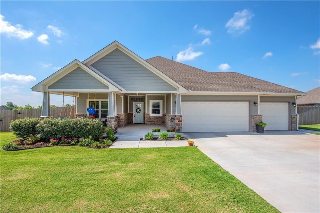 Property Photo: 10008 NW 95th Court OK 73099