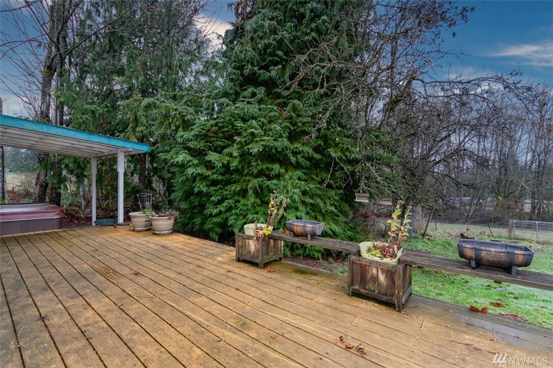 Property Photo:  422 Marsden Rd  WA 98362 