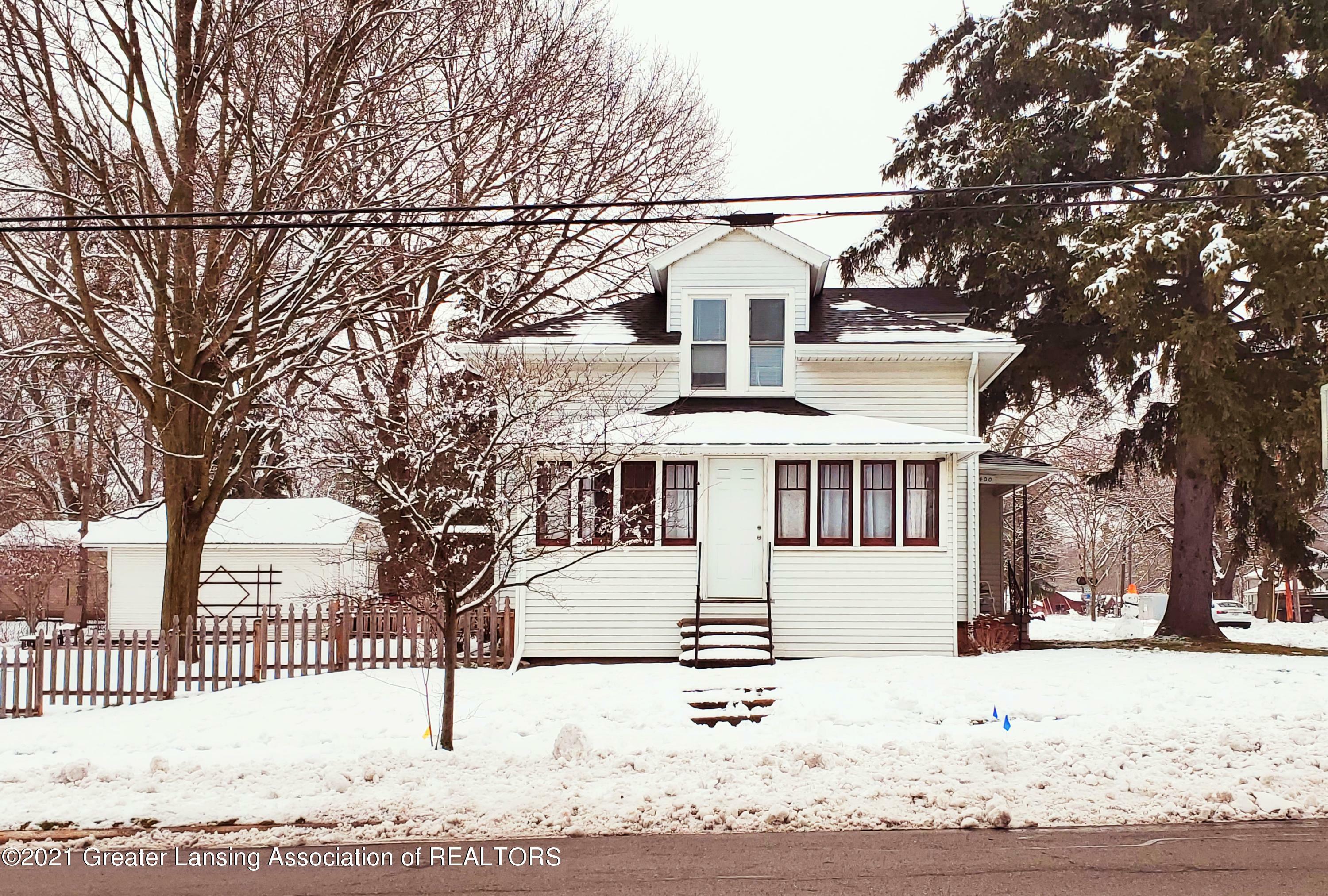 Property Photo:  400 W Main Street  MI 48837 