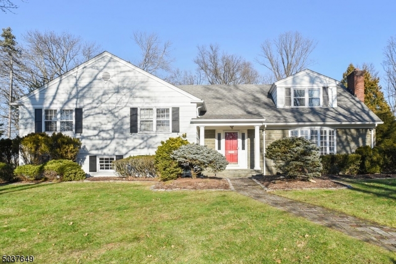 76 Seminole Way  Millburn Twp. NJ 07078 photo