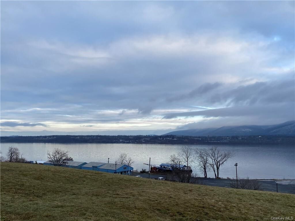 Property Photo: 16 Washington Place NY 12550