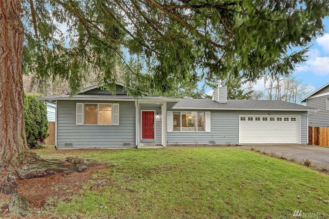 Property Photo: 819 117th St SW WA 98204