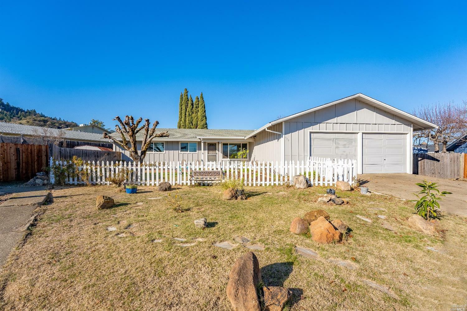 670 Chablis Court  Ukiah CA 95482 photo