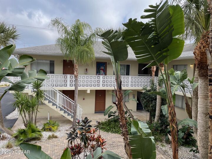 102 S Peninsula Drive  Daytona Beach FL 32118 photo
