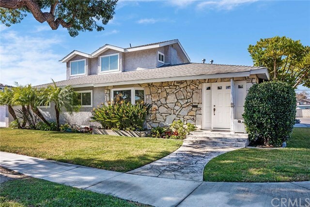 Property Photo: 2731 Senasac Avenue CA 90815