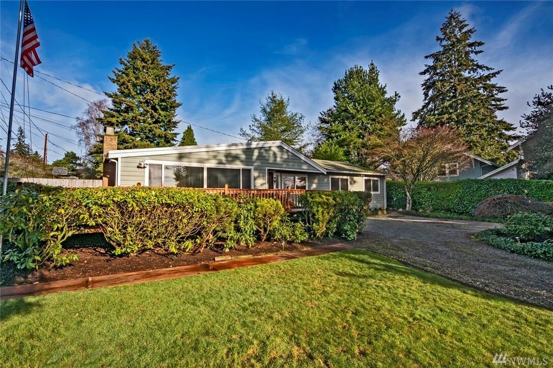 Property Photo:  3612 SW 112th St  WA 98146 