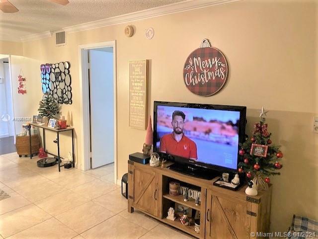 Property Photo: 1701 NW 75th Ave 306 FL 33313