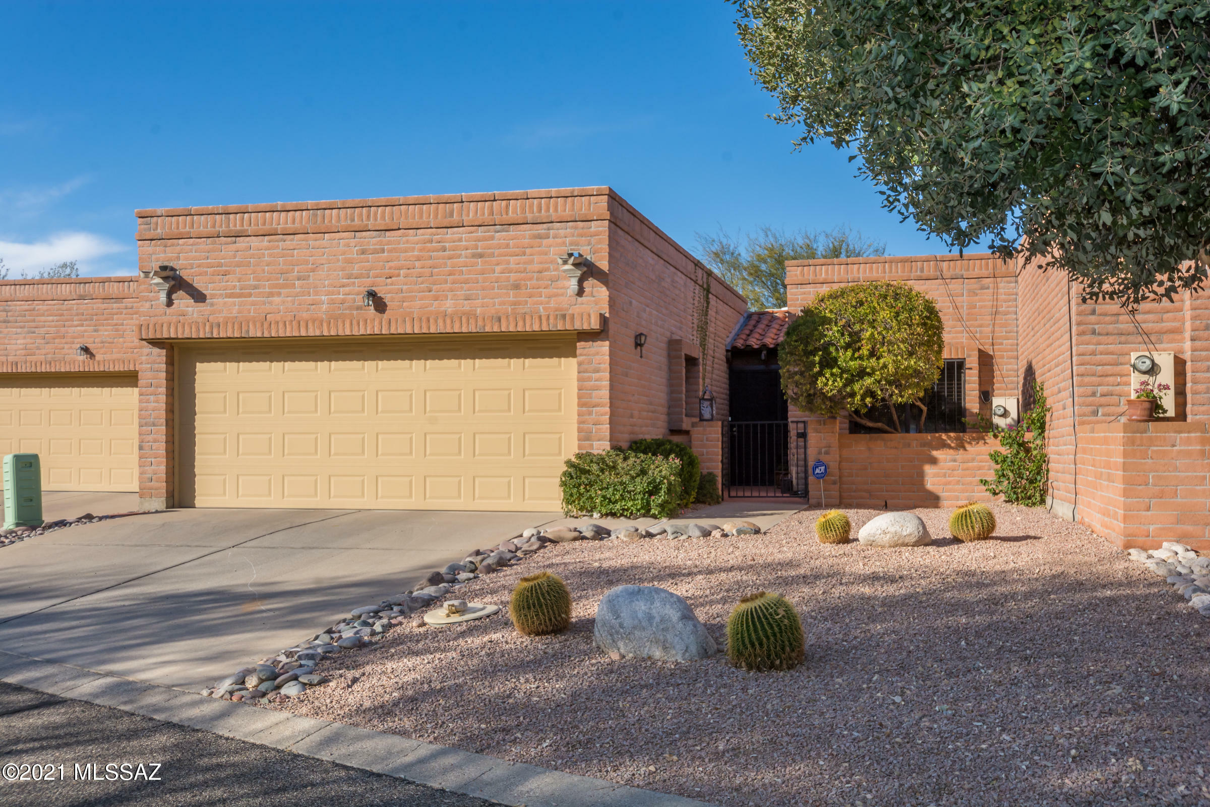 Property Photo:  1964 W Myrtlewood Lane  AZ 85704 