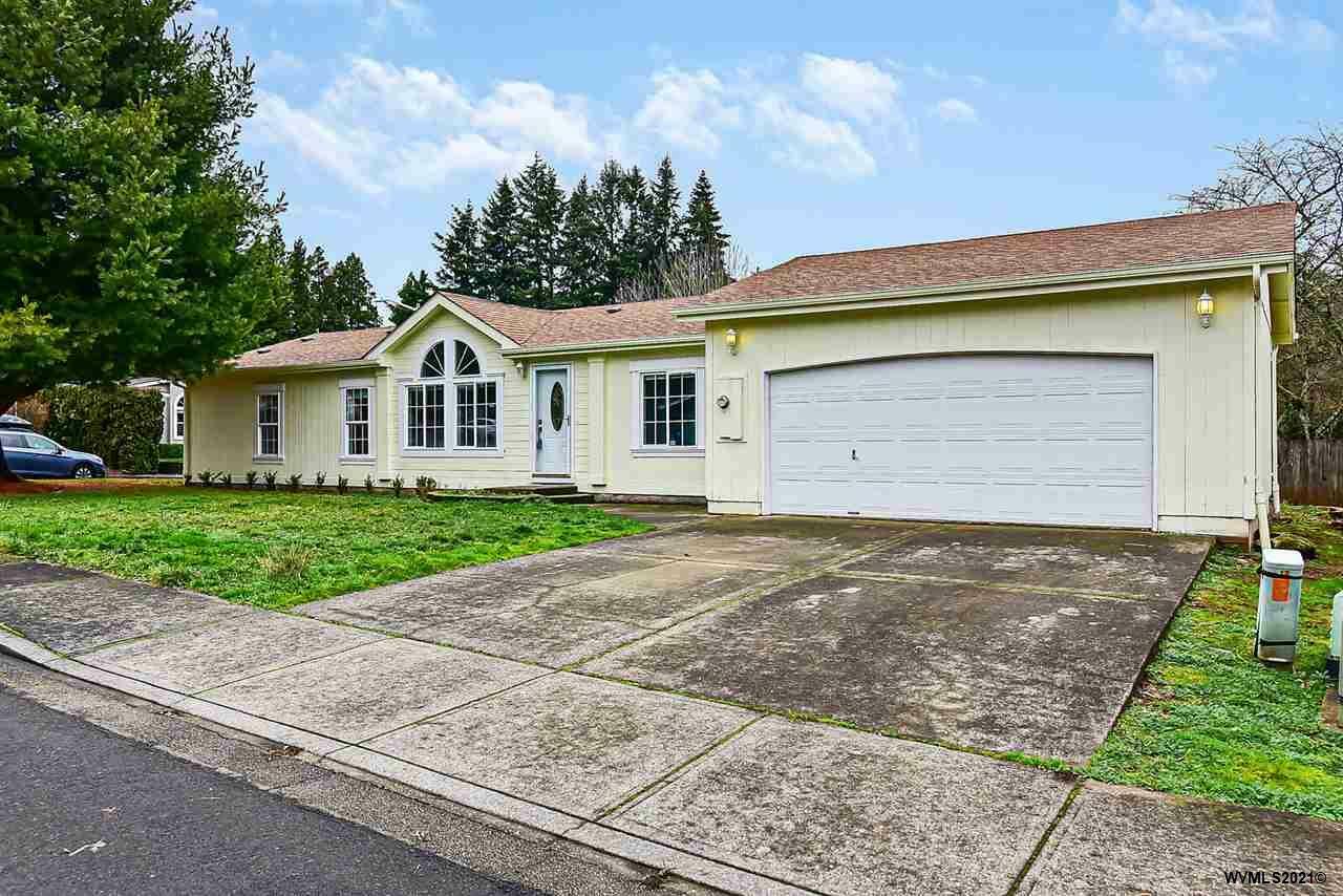 1035  Cedar Hill Ct SE  Salem OR 97306 photo