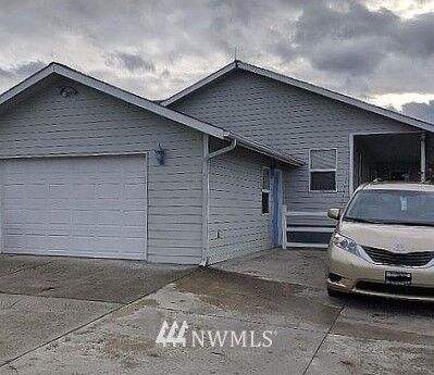 Property Photo: 239 W 9th Street WA 98362