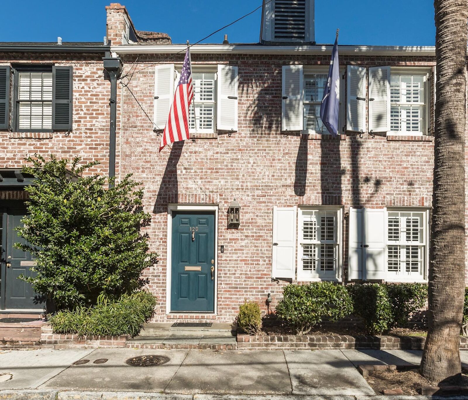 Property Photo: 120 Queen Street SC 29401