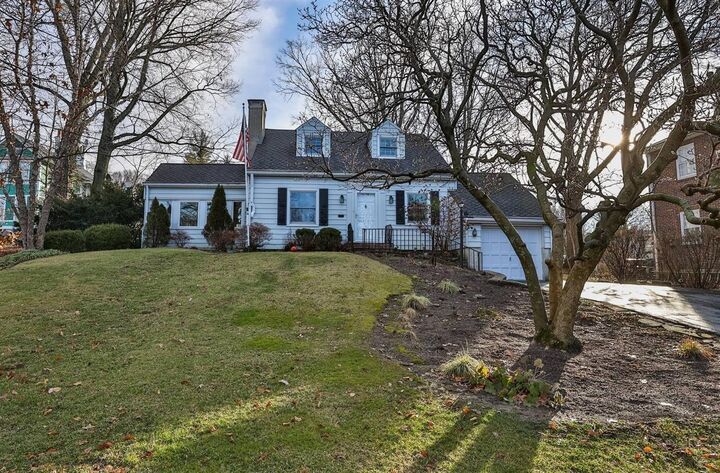 10 Elm Ave  Wyoming OH 45215 photo