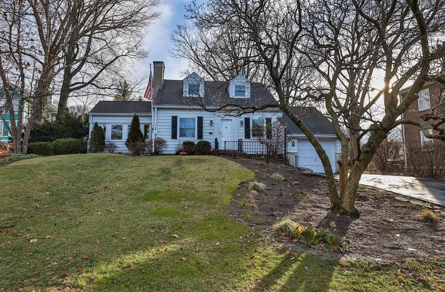 Property Photo: 10 Elm Ave OH 45215