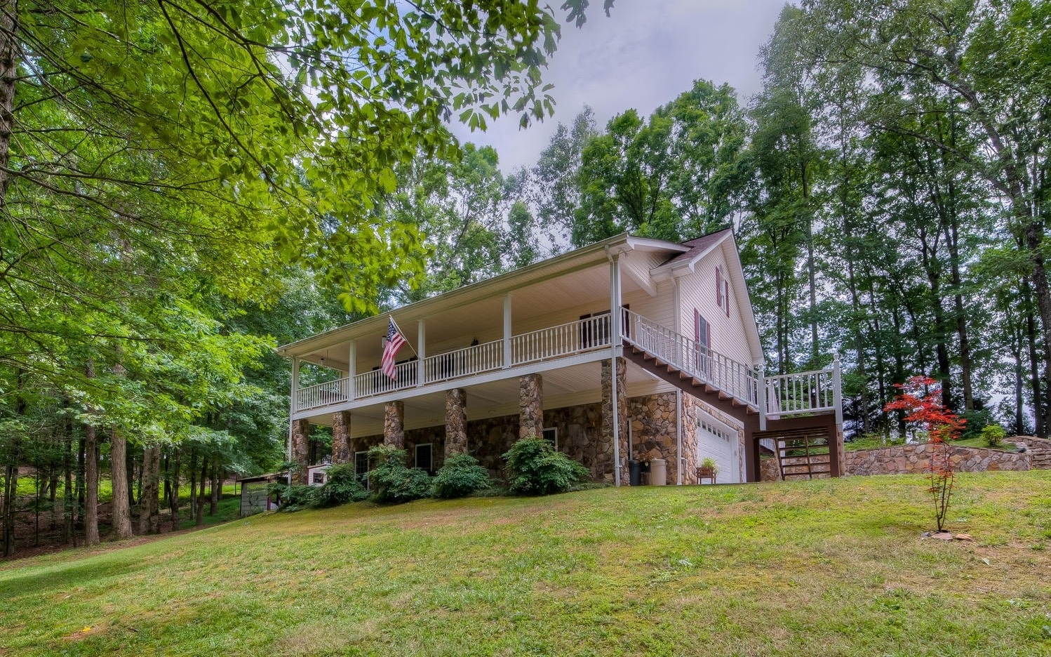 Property Photo:  22 Carson Cove Road  GA 30540 