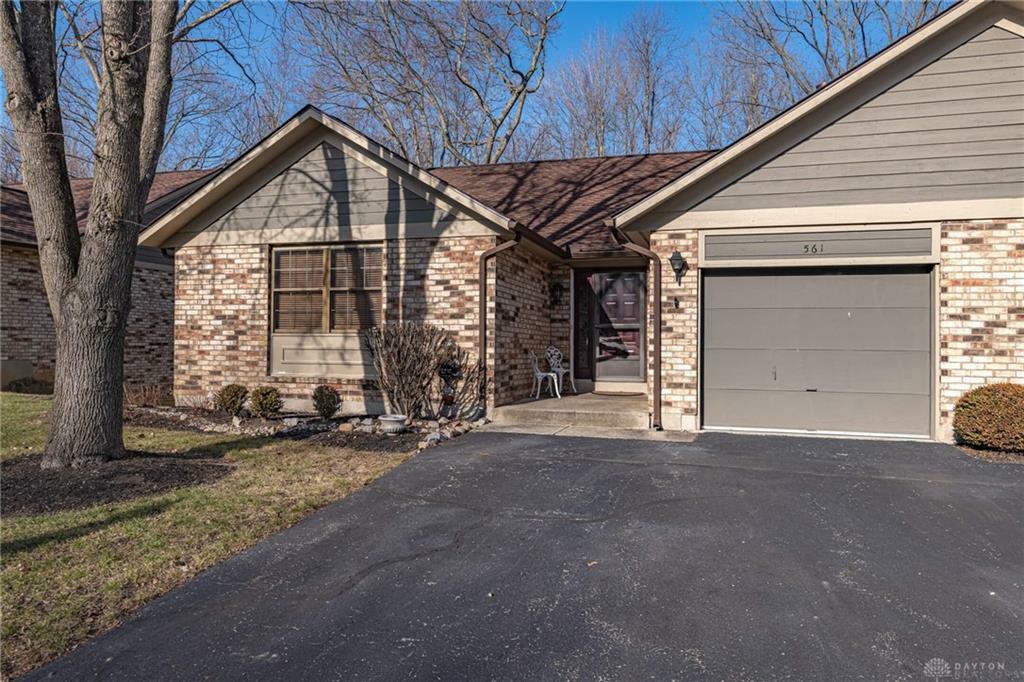 561 Kyle Lane  Fairborn OH 45324 photo