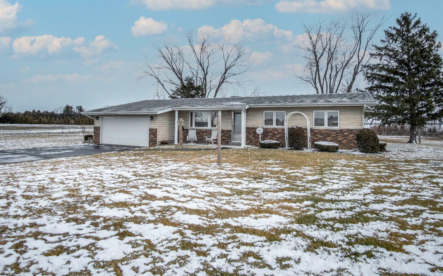 Property Photo: 615 S 500 IN 46341