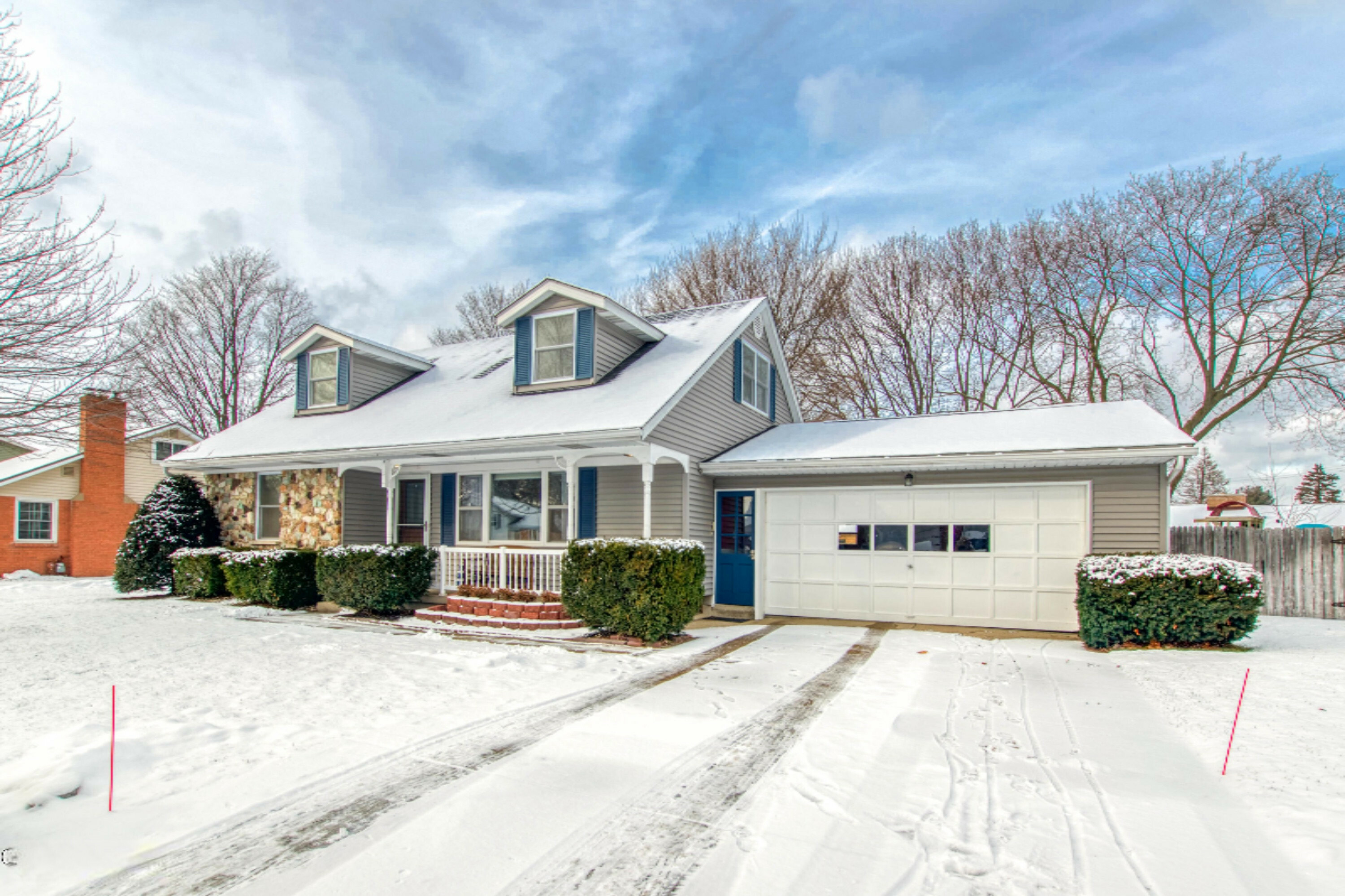 Property Photo:  4437 Lucas Drive SW  MI 49418 