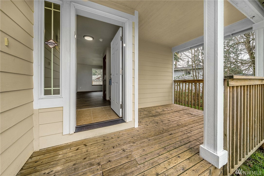 Property Photo: 10011 12th Av Ct E WA 98445
